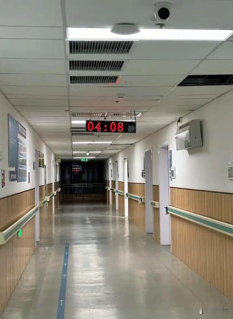 上海小陈最近总觉得肚子不舒服，直到便血不止才去医院——检查结果和母亲一模一样：横