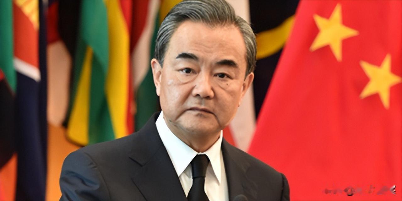 东盟晚宴，王毅不上桌，4国同步缺席，马科斯的戏台直接散架了！

7月21日晚，菲