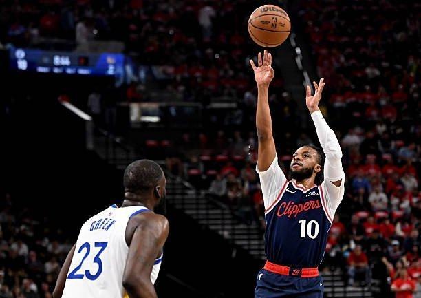 加兰在场上的效果，就是杀敌一千自损一千二。表面上看确实有一些得分能力，有一些组织