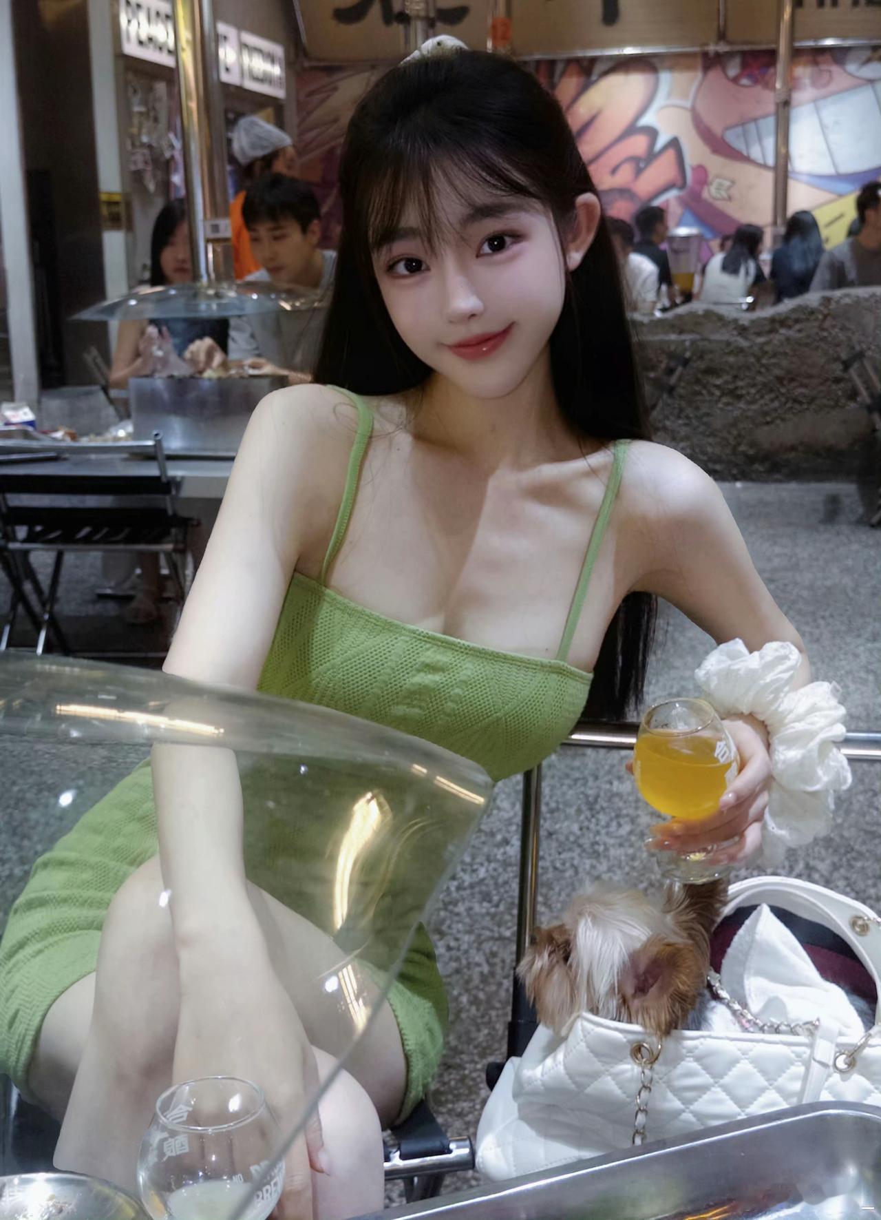哪个类型美女你最喜欢饮下我一干二净的牵挂