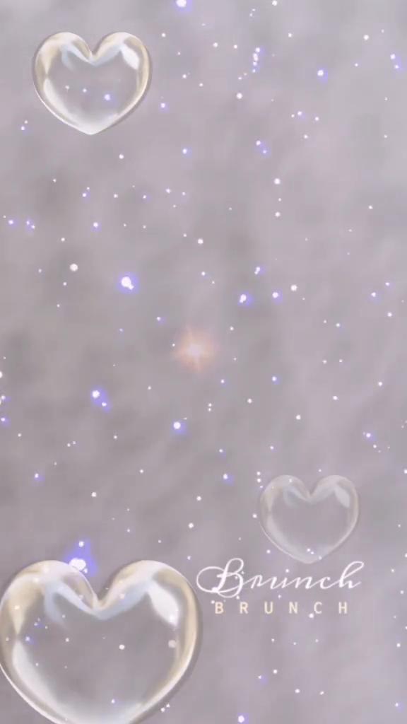 丫头，你是一个运气不错的人，上天一直眷顾着你，周围的一切都在默默帮助你。心存善念