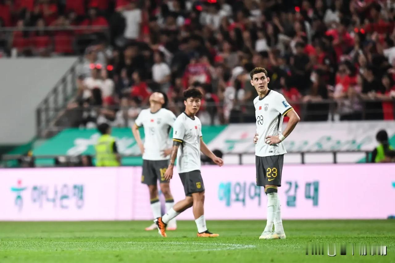 还需看泰国脸色！国足0-1惜败韩国晋级形势扑朔迷离

6月11日消息，在刚刚结束