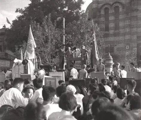 王端阳：1966年7月11日日记1966年7月11日　时有小阵雨运动更深一步了。