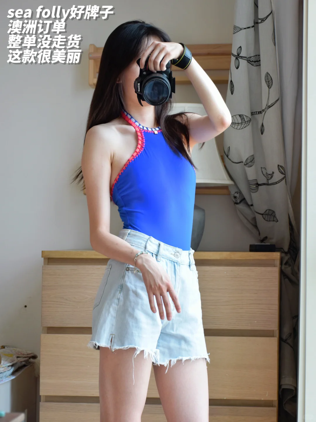 克莱因蓝挂脖泳衣👙 世界上z显白的颜色！