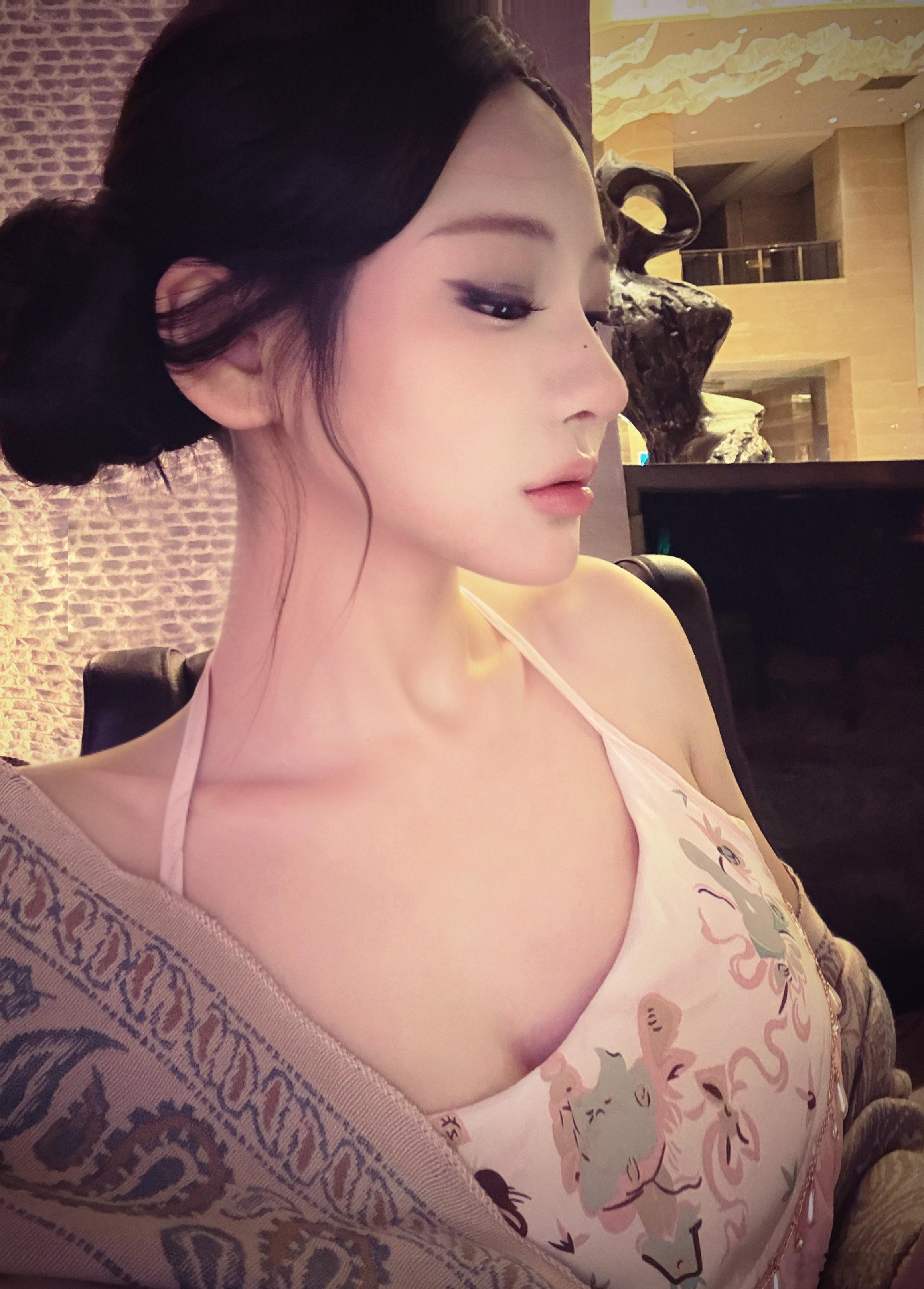 在老家300元画的一个妆。想拍外景的太冷懒得拍。这是滁州喜来登一楼消费一盘薯条1