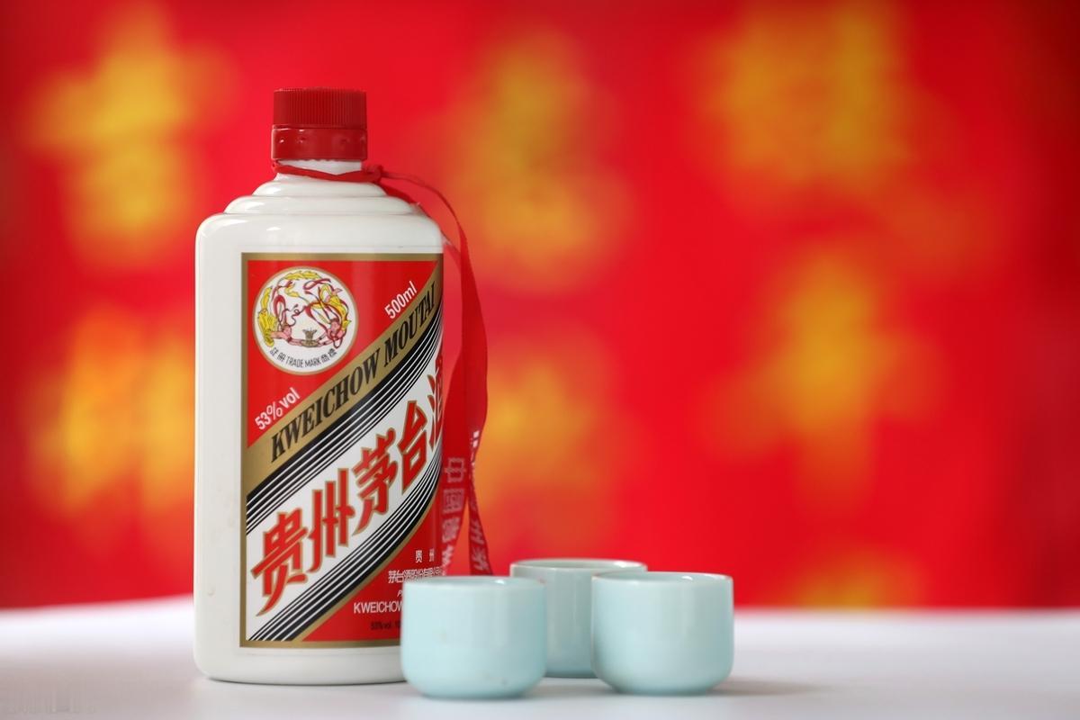 中秋假期将至，但令人意外的是，月饼卖不动了，茅台暴跌，发生了什么？

中秋佳节本