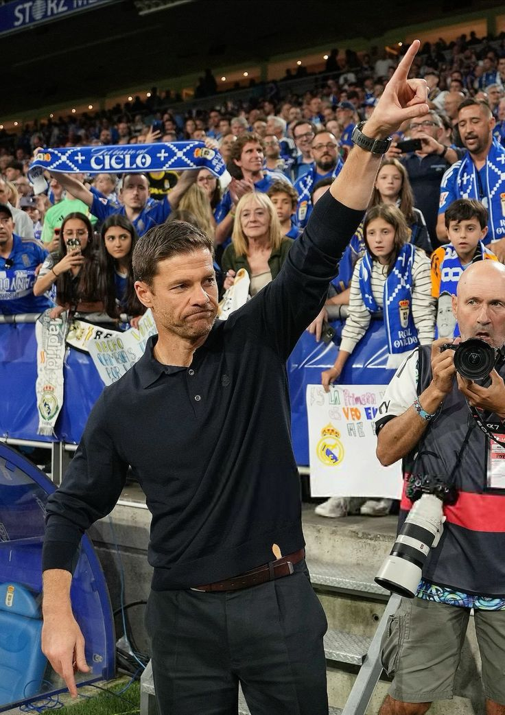 阿斯：皇家马德里全队现在全力支持哈维·阿隆索，但俱乐部并不认为球员的支持是不解雇