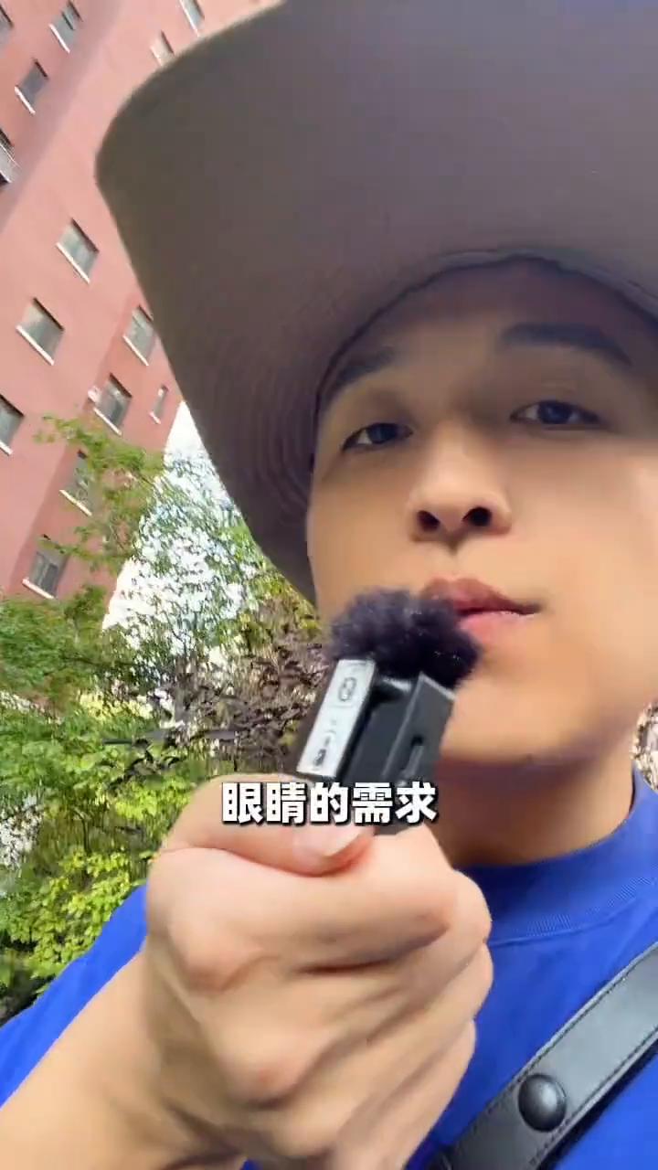 买车必选配置。
有些人买车就跟猪一样，多花两三万块钱加空气悬挂、高阶智驾，结果提