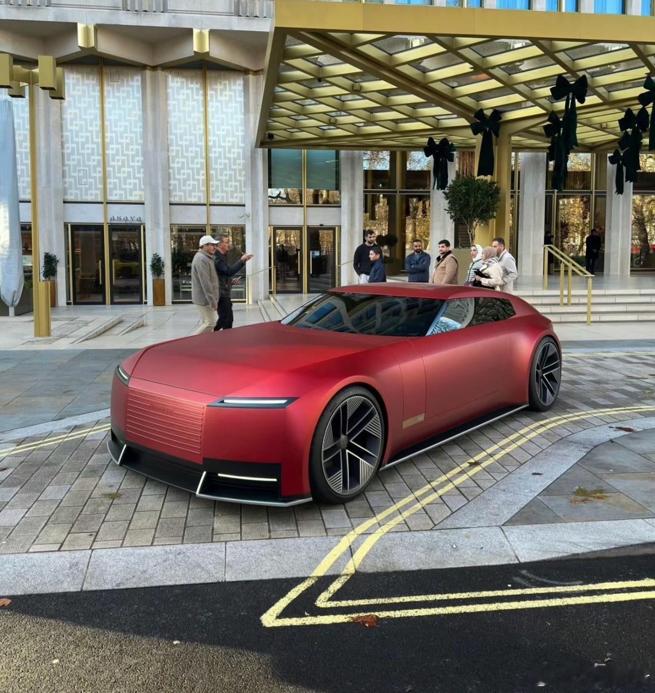 捷豹Type 00伦敦亮相了好想在国内看一下实车呀～ 北京·城市绿心森林公园