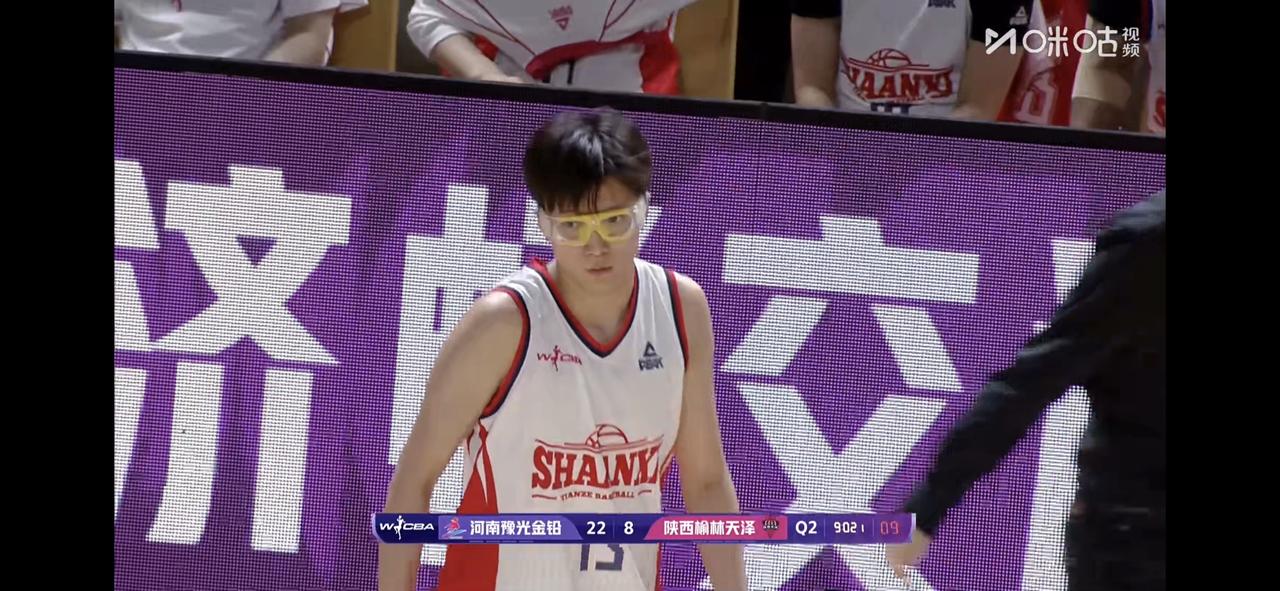 随着刚刚河南女篮主场的终场哨声响起，标志着WCBA本赛季的A组排名最后的四支球队