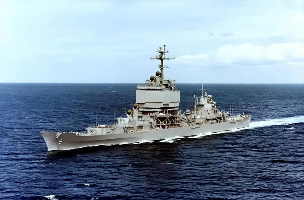 2026年，朝鲜军舰为何“弃炮装弹”？几十年前美英荷撞过的“坑”已埋下伏笔！
