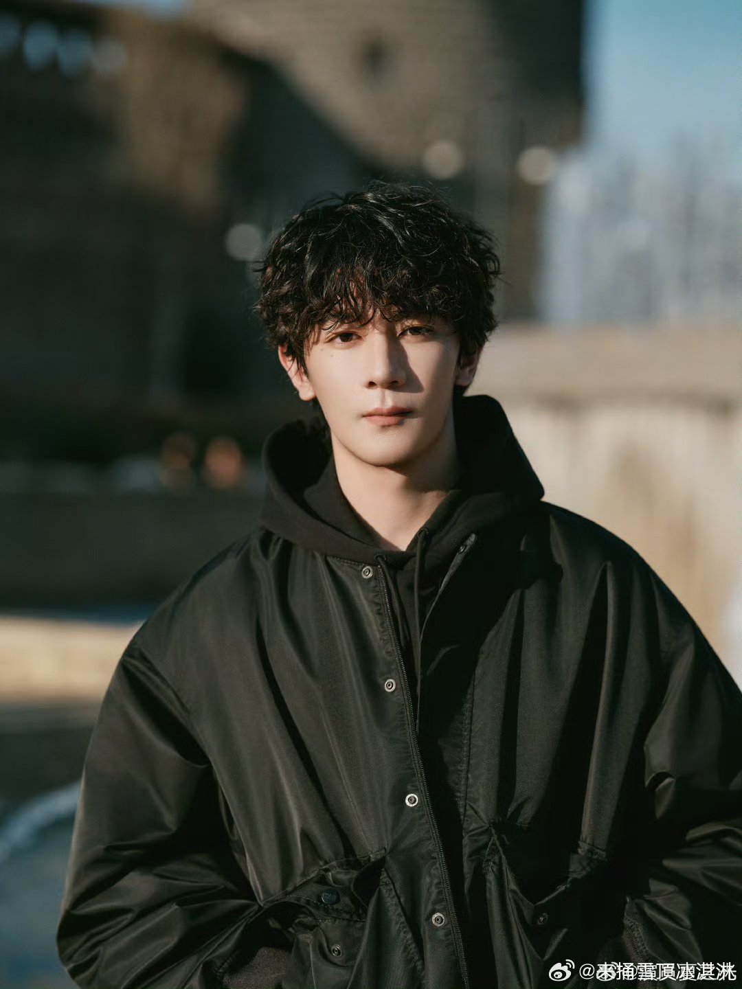 余承恩妈妈感谢夏之光  被阿姨圈粉！夏之光照顾自家儿子，她就认真给夏之光投票。 