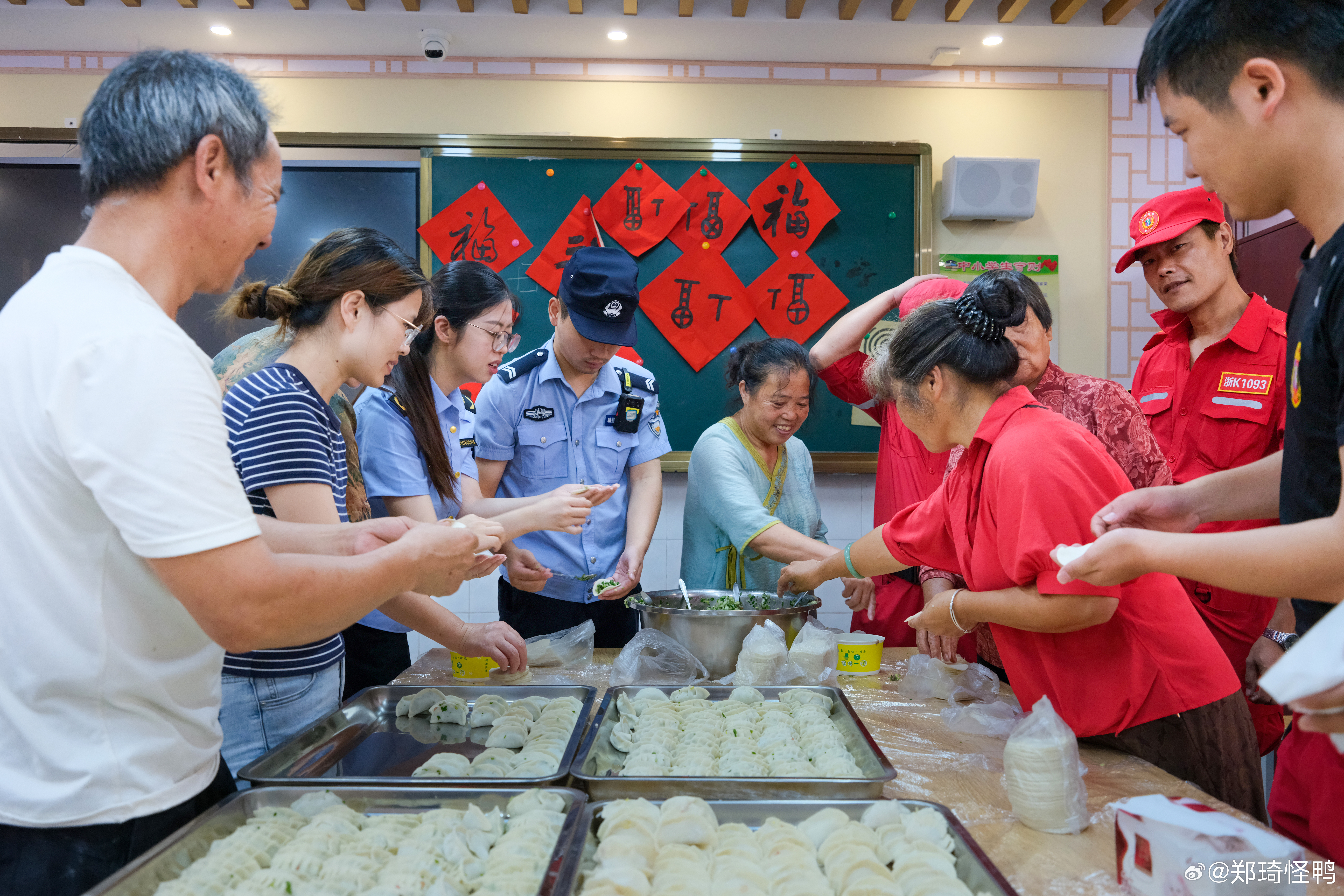 丽水全力以赴防御台风白海豚外面的风越来越大了安置点的香味飘得也更快了祝大家平安 