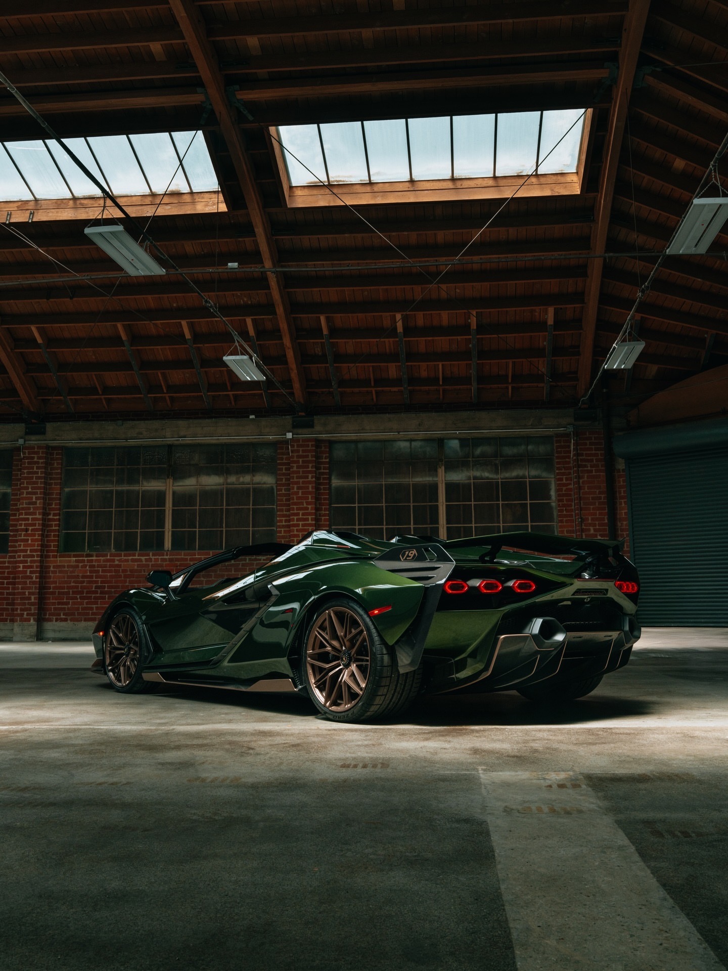 【限量发售】一辆规格极高的2021年款兰博基尼Sián敞篷跑车——全球仅有19辆