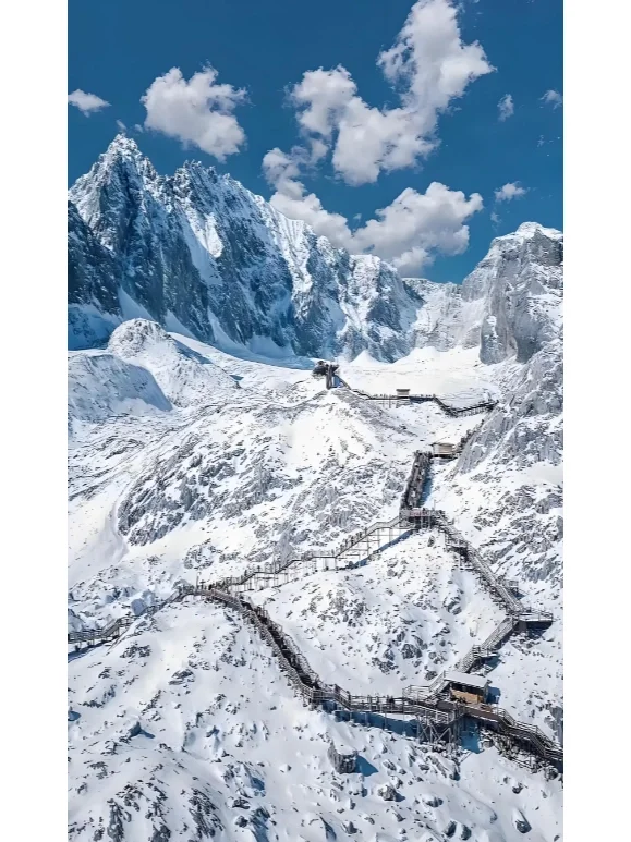 玉龙雪山暑期超级价格纯玩小团推荐