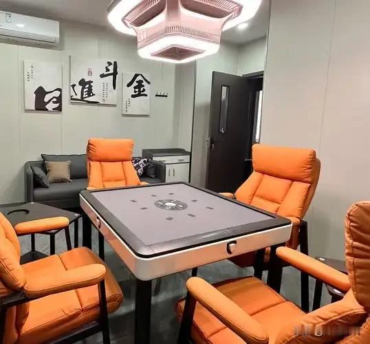 自助棋牌室爆红！不用雇店员，真的躺赚吗？现在共享棋牌室越来越火，不少人都觉得这生