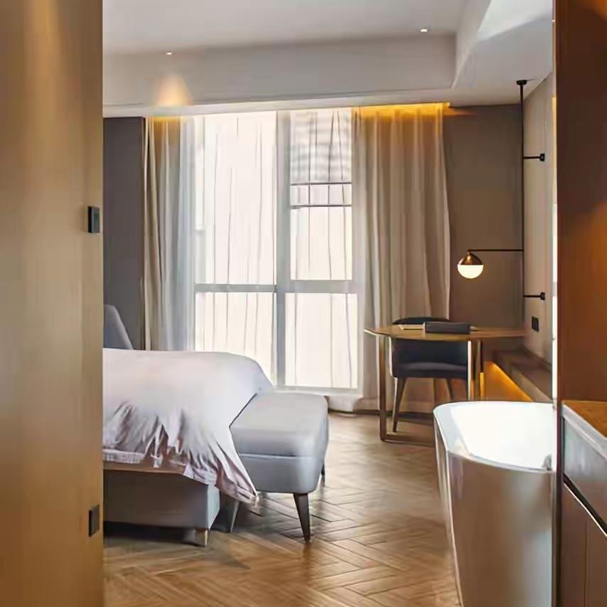 你敢信？儿子自己住酒店喝酒出了事，父母转头就把酒店告了，一开口就要近百万赔偿，法