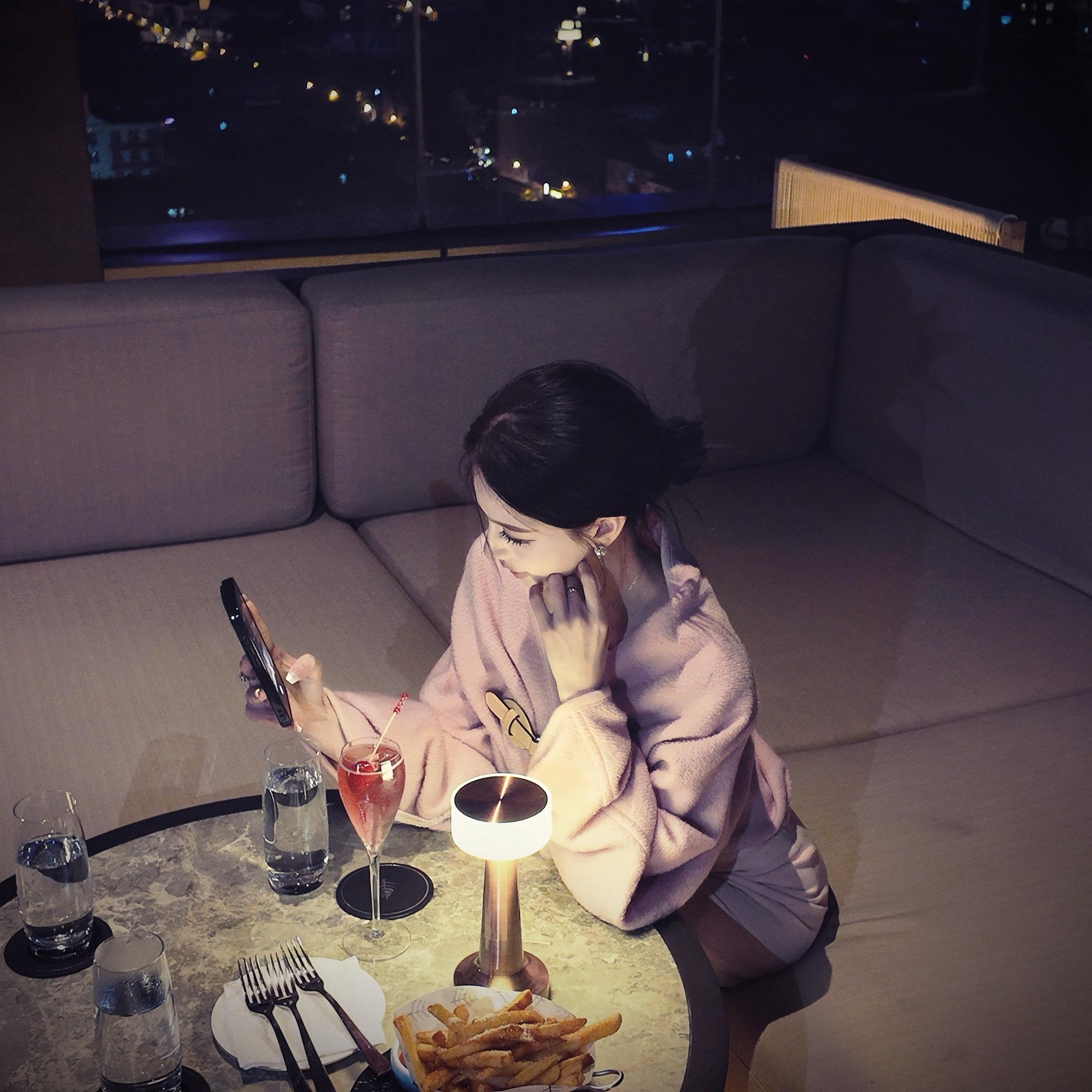 有一天我们都会幸福到想不起对方。这就是分开的意义