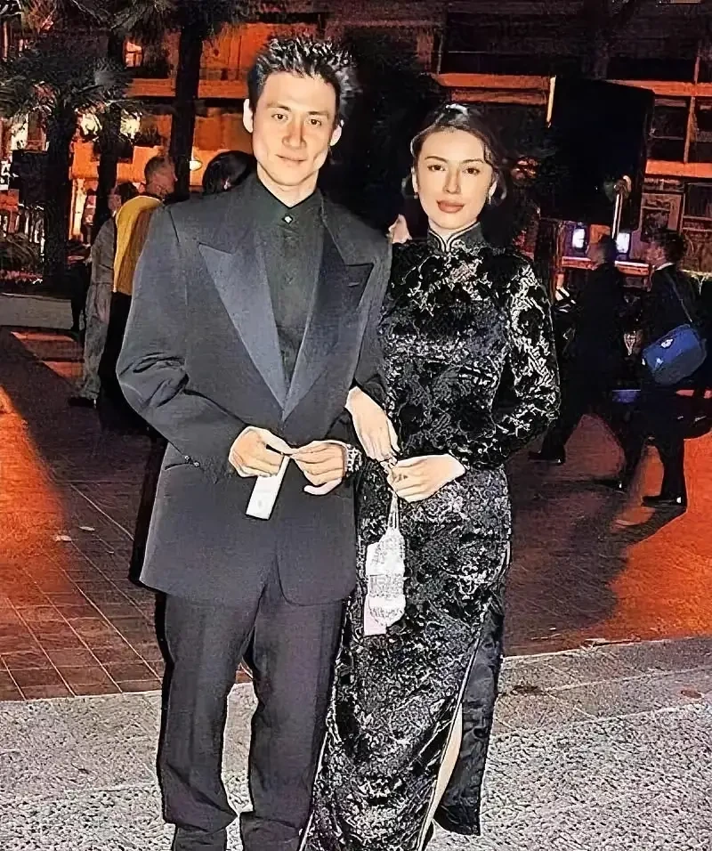 张学友夫妻照时光已逝永不回