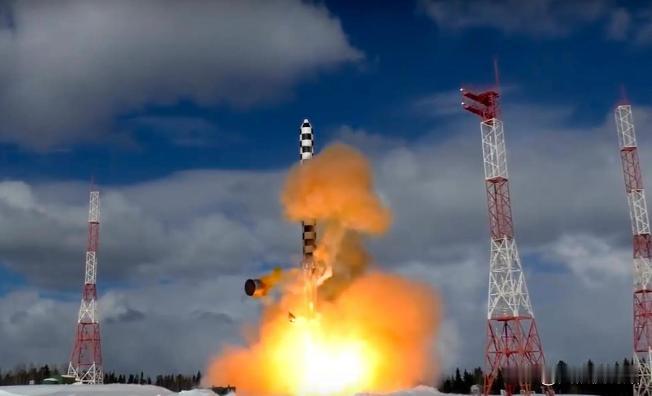 普京突然亮底牌，全世界都慌了，2月23日距离俄乌冲突正式爆发四周年就差一天，俄罗