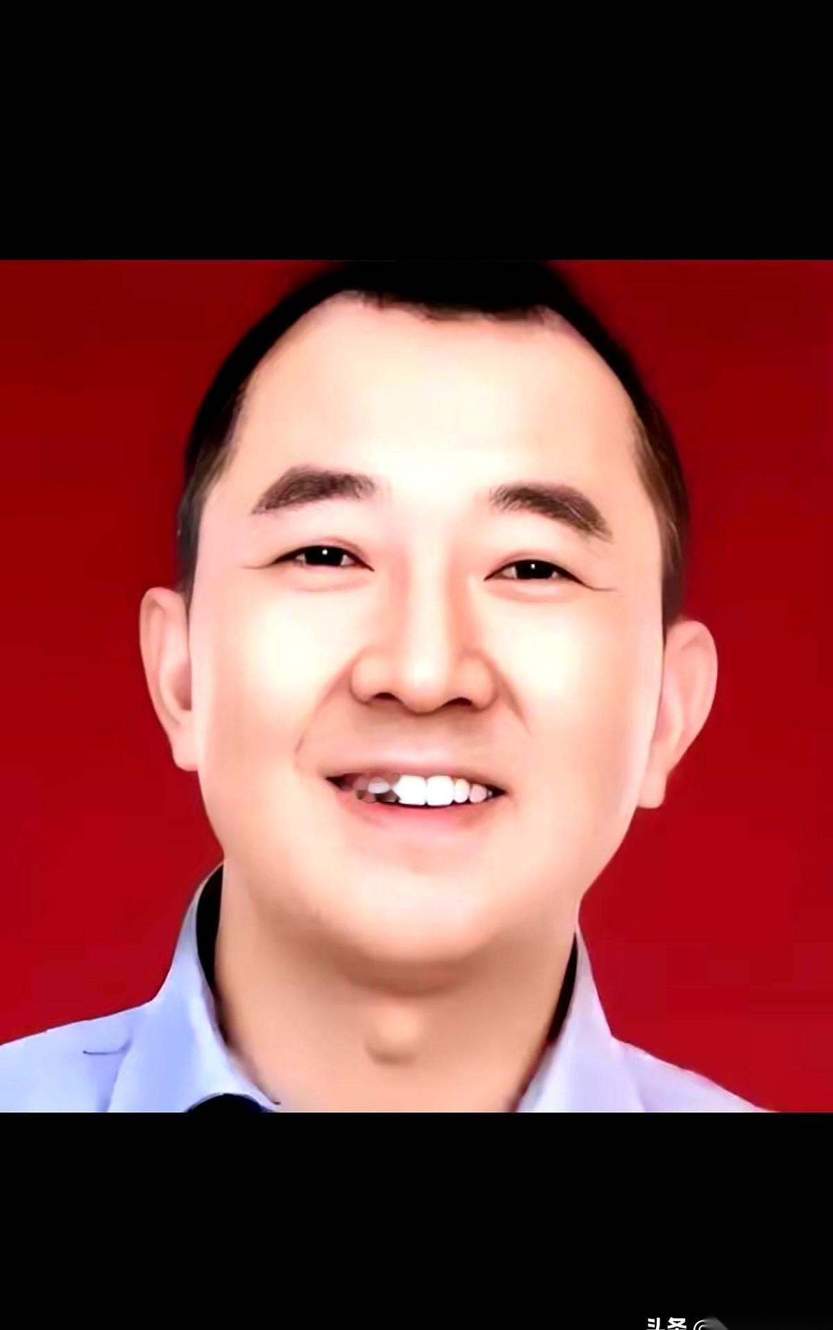 陈行甲，年薪73万。
第一眼看到这数，我也跟着骂。一个搞慈善的，凭什么拿这么多？