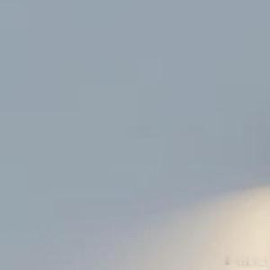 真正的自由，始于意识到牢笼的虚幻，并敢于用行动去戳穿它。也许你和我一样，正在习惯