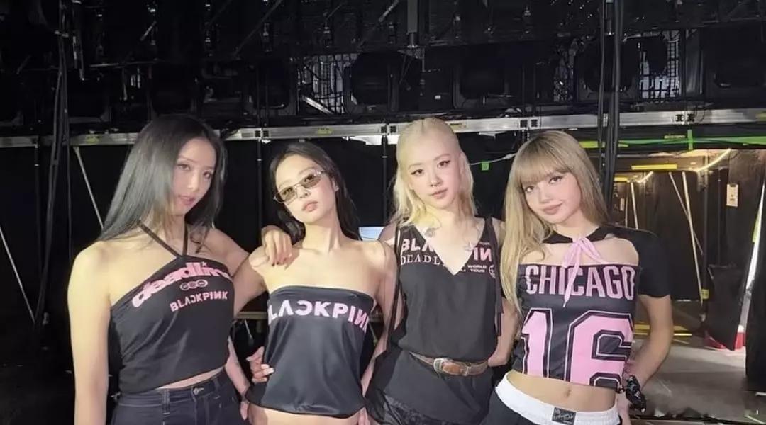 这次p完了可以发了 Jennie删掉和朴彩英的合照BLACKPINK ​​​