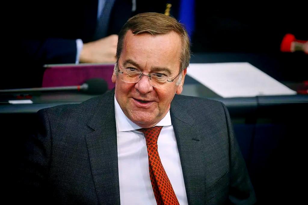 德国要往地中海派军舰，霍尔木兹海峡那边的事先备着

德国国防部长皮斯托里乌斯25