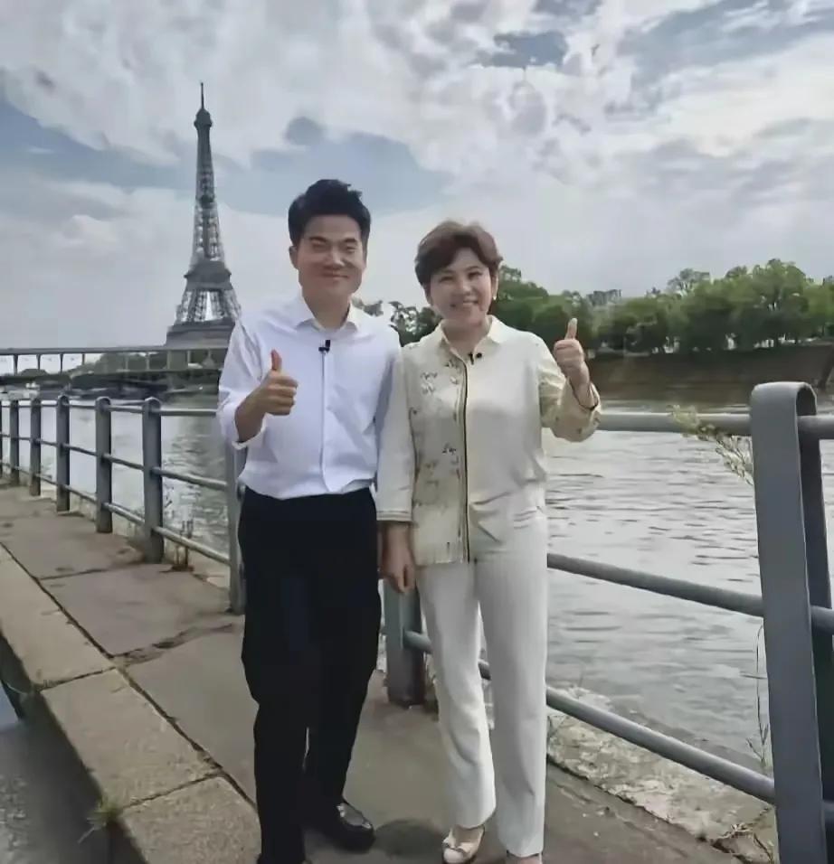两个人的个子都不高，但都是各自领域的小巨人！男的博学多才，出口成章，成为众多家长