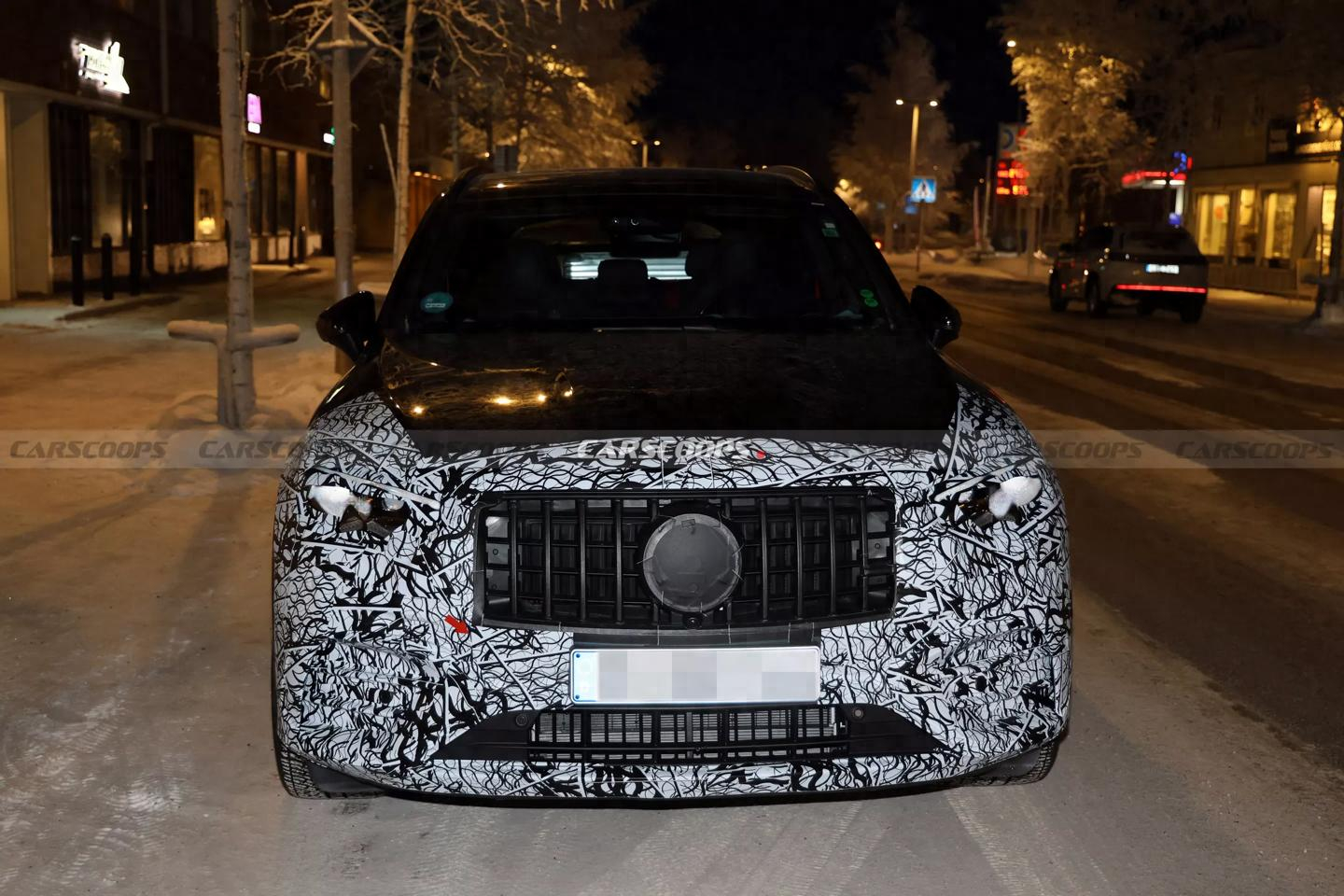 梅赛德斯 - AMG GLC 43跨界SUV原型路测图曝光，瑞典冬季测试中星型日