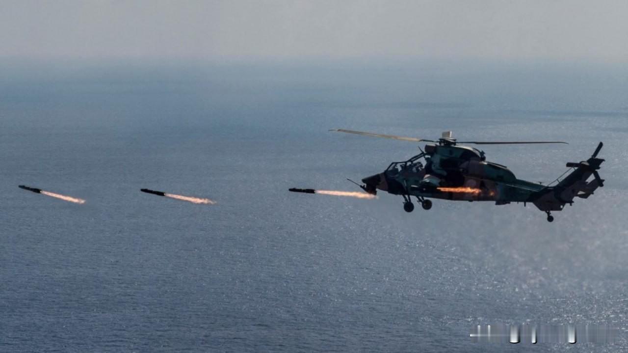 🚁🇦🇺 澳大利亚进行 AH-64E 武装直升机首次实弹演习

7月，澳大利