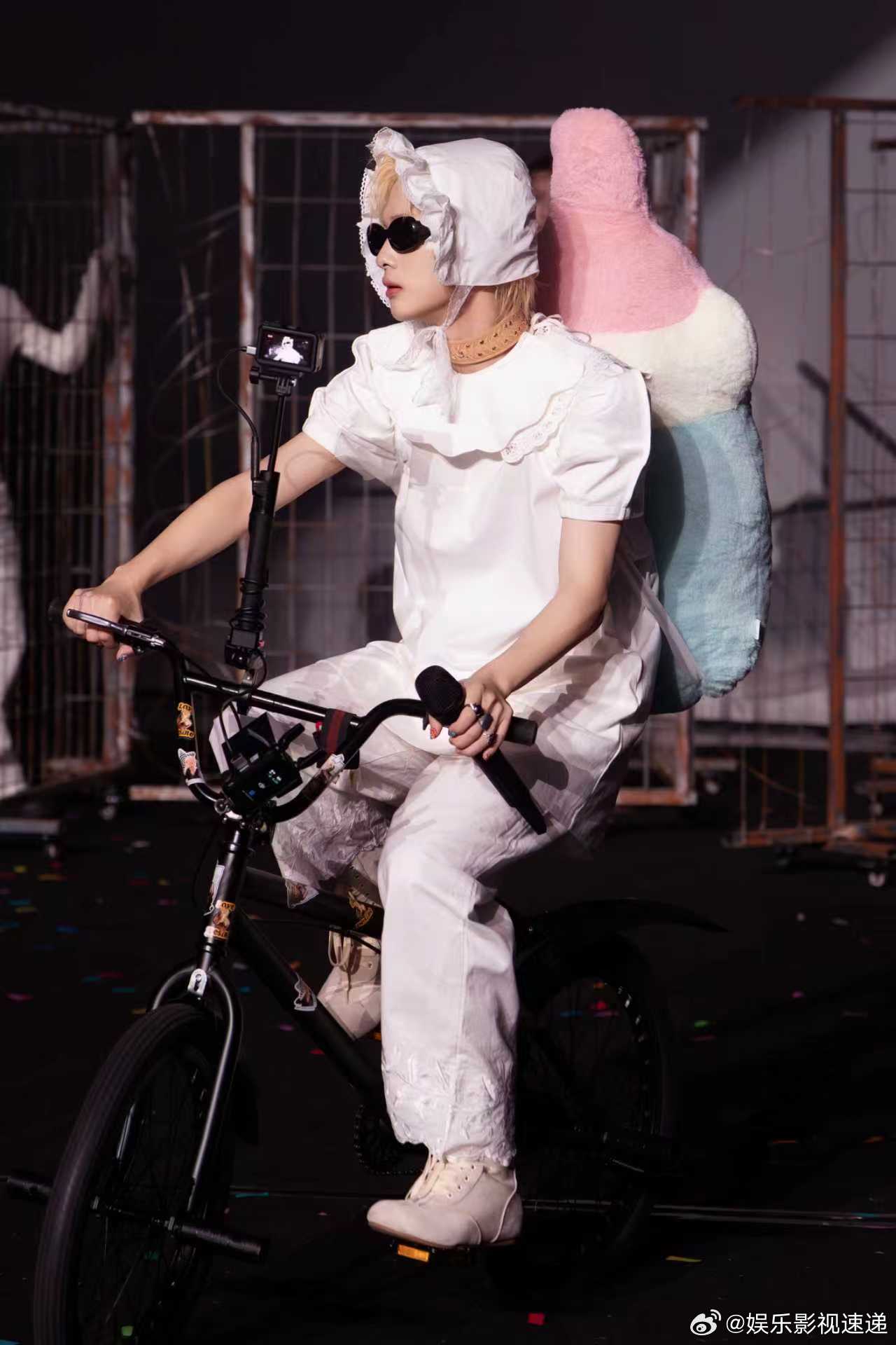 周震南南京演唱会官宣 喜欢他的可以冲了，他的现场确实不错，不是那种走过场的演出。