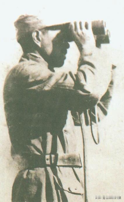 1940年的百团大战中，陈赓作为八路军129师386旅的旅长，这是他在前线的老照