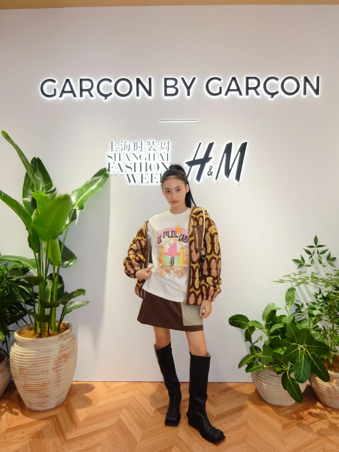 🍂(＊🧇'͜' 🧇)⋆踩落叶