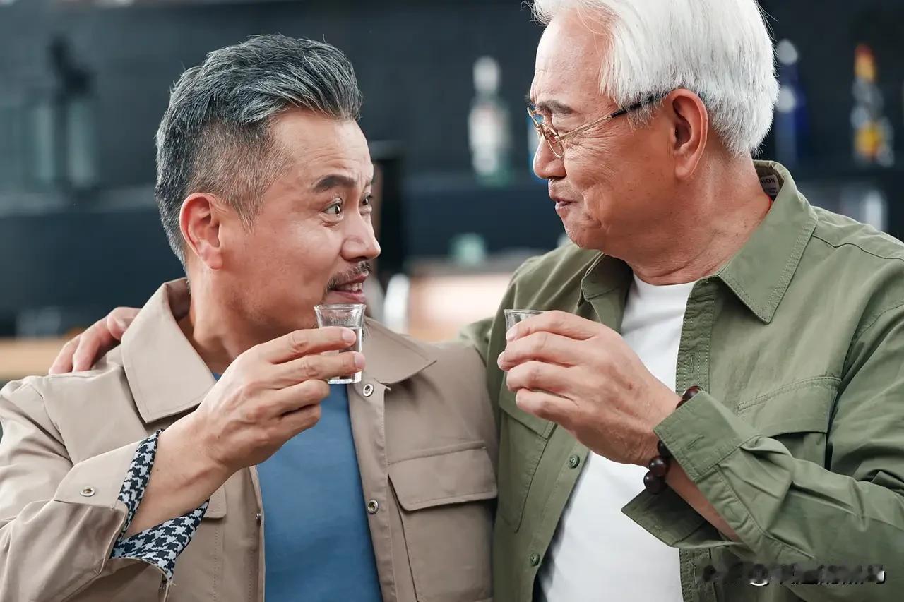 《浊酒醇香》

文/范圣嘉
 
佳酿何须羡锦签，
醇香入喉韵悠长。
不贪酱香珍浆