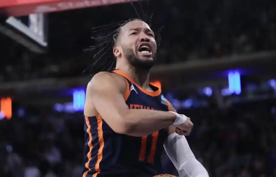 NBA季后赛东部半决赛第二场（G2）中，纽约尼克斯队以108比102战胜费城76