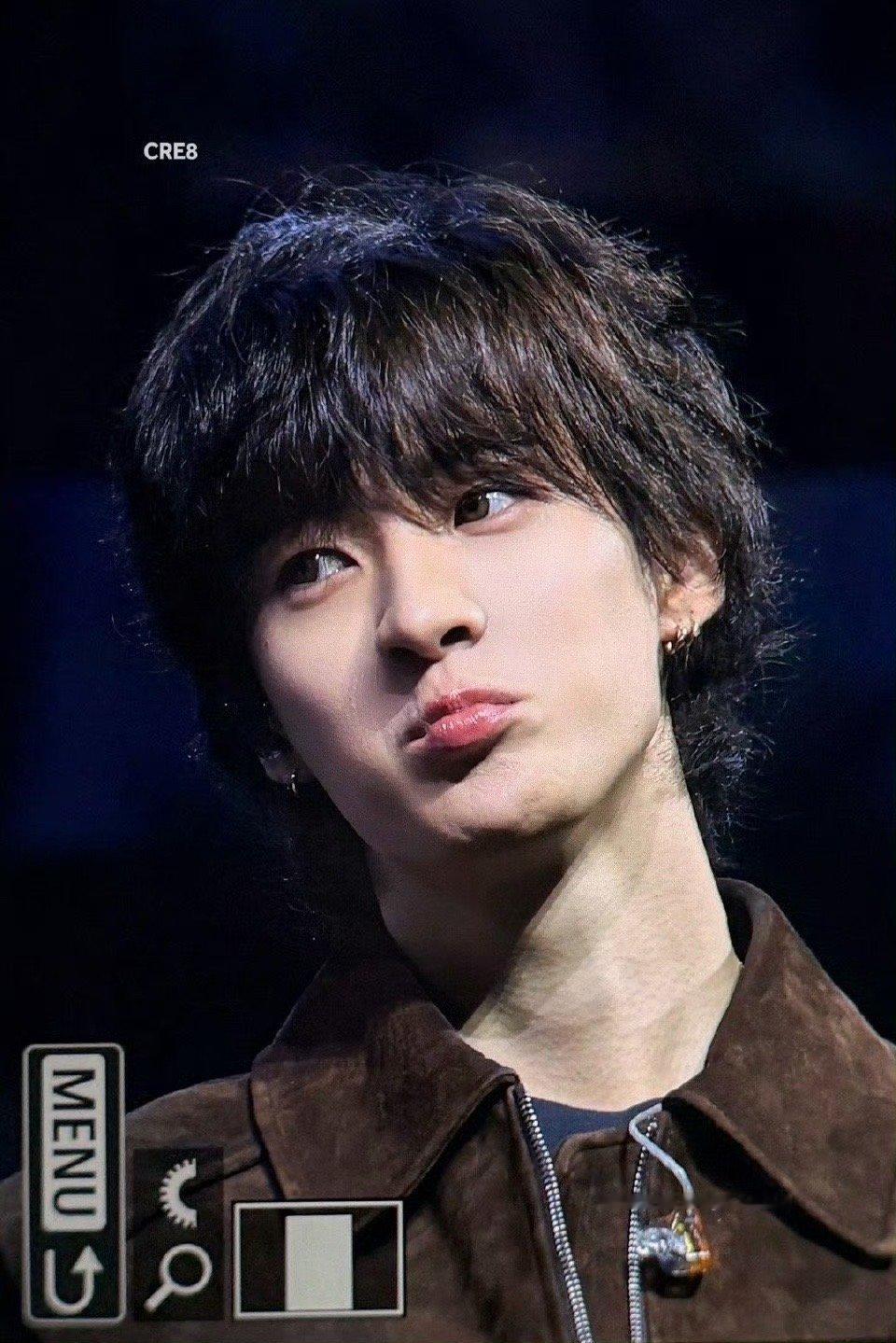 此狗卖萌一把手 