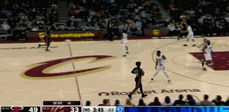 鲍威尔三分！！ 