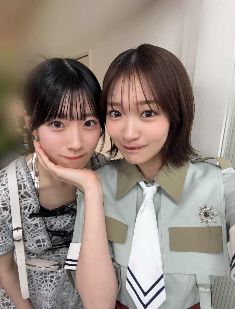 小島凪紗「20歳のお誕生日です〜。みなさんたくさんお祝いして下さりありがとうござ