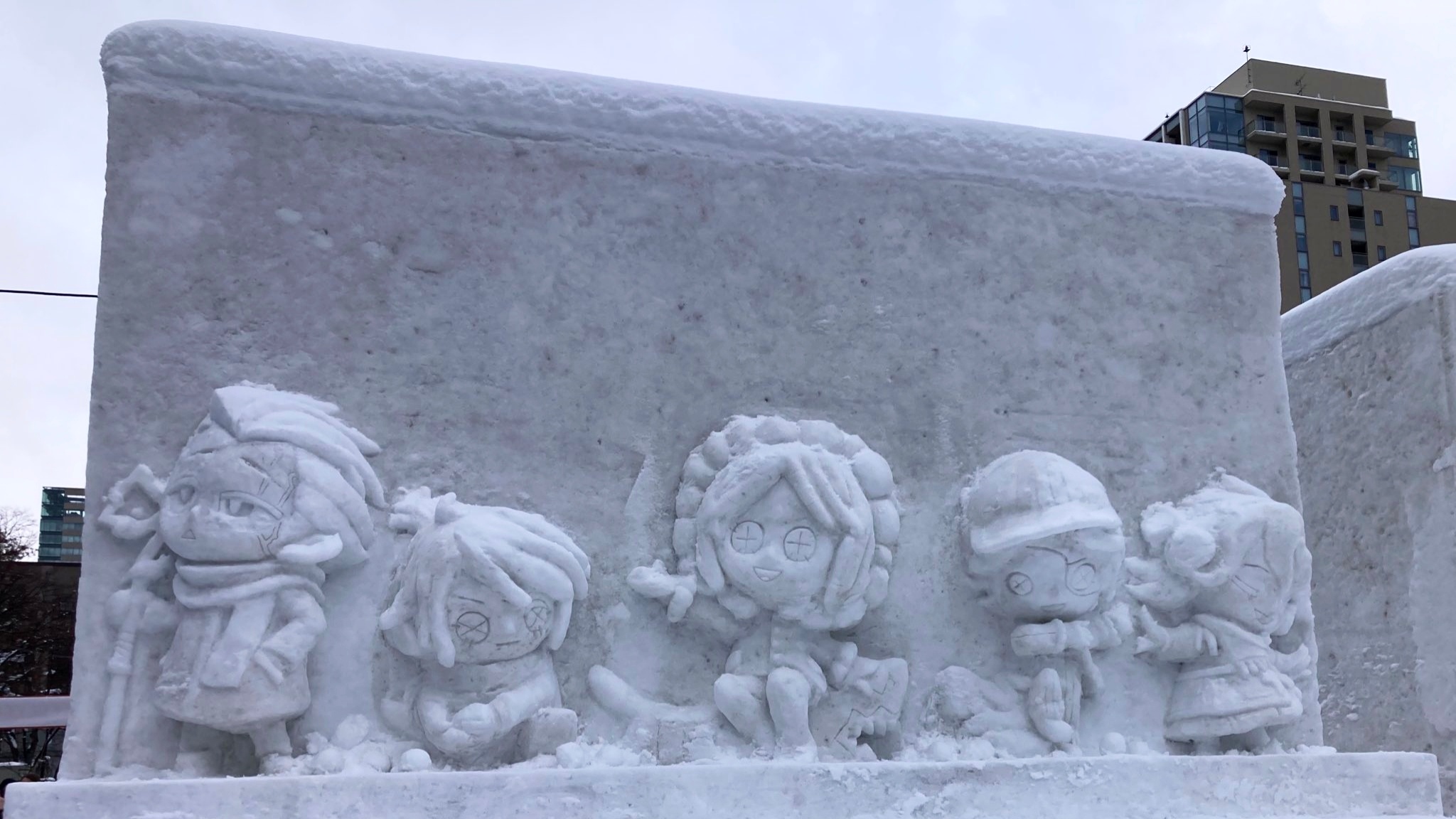 第五人格[超话]  冰雪节现场的雪雕！好酷！[哇] 