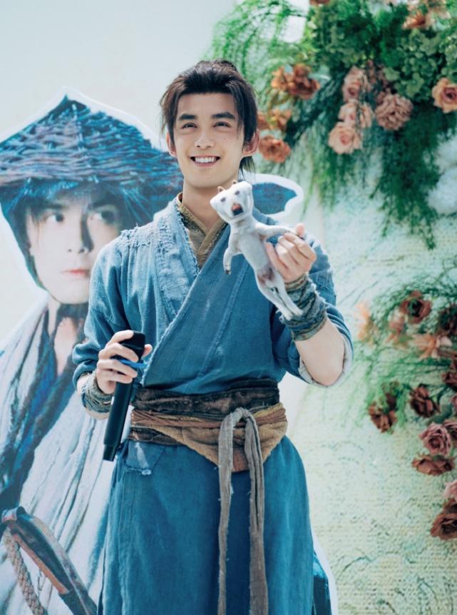 吴磊《剑来》杀青！
吴磊这部《剑来》从11月开机，到现在拍了6个月，算是耗时非常