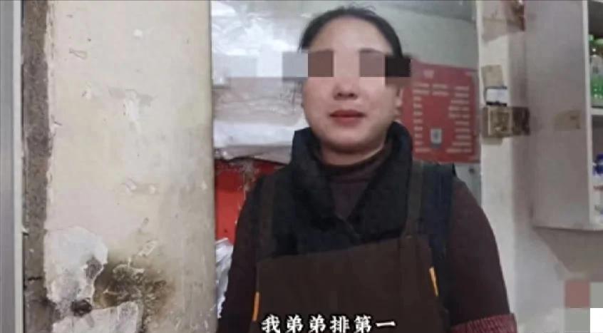 伏弟魔界的天花板！安徽女子熬 12 年通宵卖烧饼，拼死攒下百万身家，亲手送弟弟房