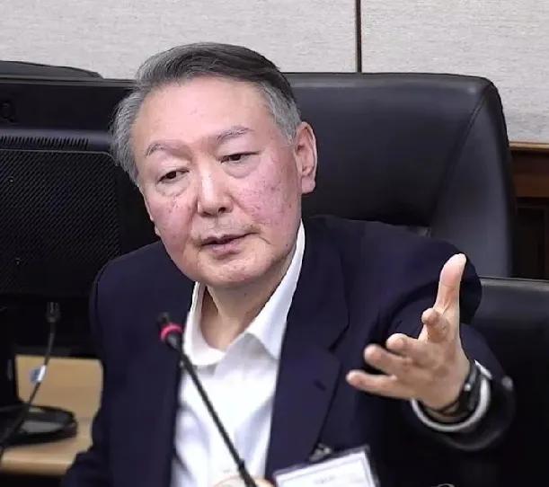 尹锡悦这下真成孤军奋战了！凡是和他沾边的都有被清算可能，而韩最大在野党国力已经在