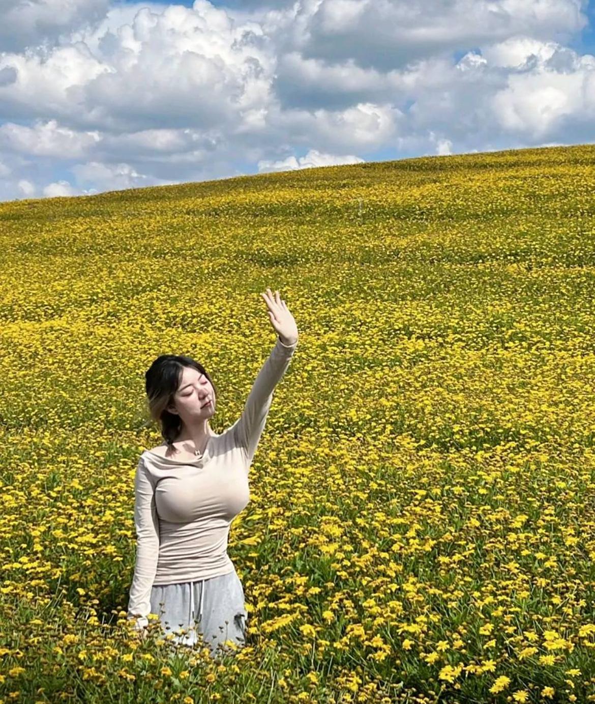 人这一趟路，
头回二回不算事，
婚姻不是看次数，
而是看能否作伴。
有人开头没找