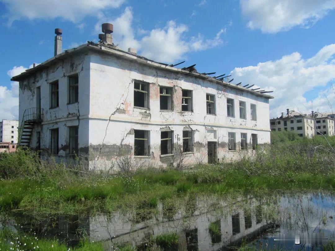 卡迪克昌镇
卡德克昌的建立可以追溯到20世纪40年代，那时古拉格的囚犯们在这片土