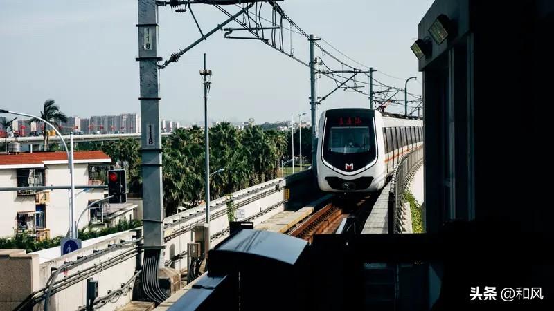 这个城市还是很有温度的。如果可以躺赚，谁愿意把自己逼的一身本事；如果可以老婆孩子