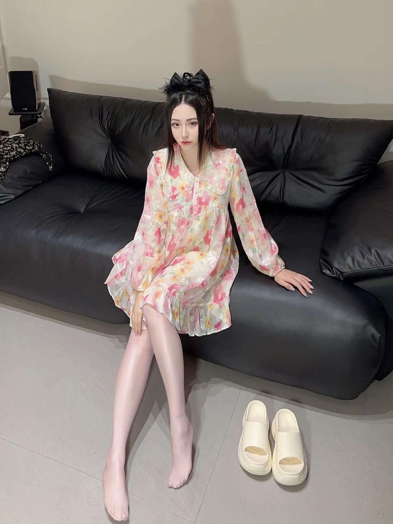 春天就要粉粉嫩嫩的。汲润绝妙触感 汲润舍宾 春季穿搭