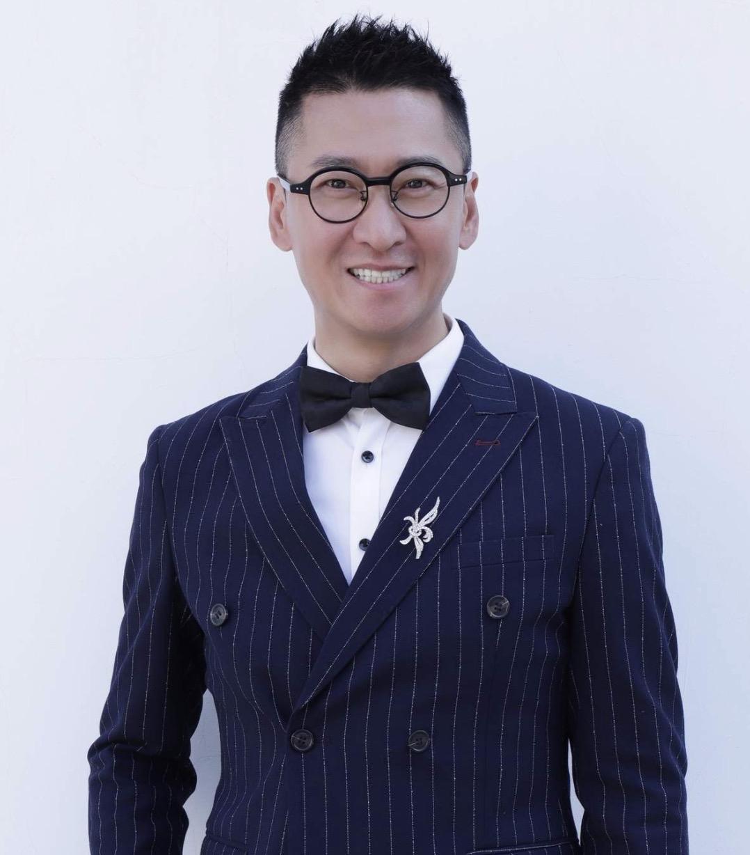 纯过日子时代，是什么意思？

1. 不再“装”？
2.拒绝凡尔赛，表演式生活？