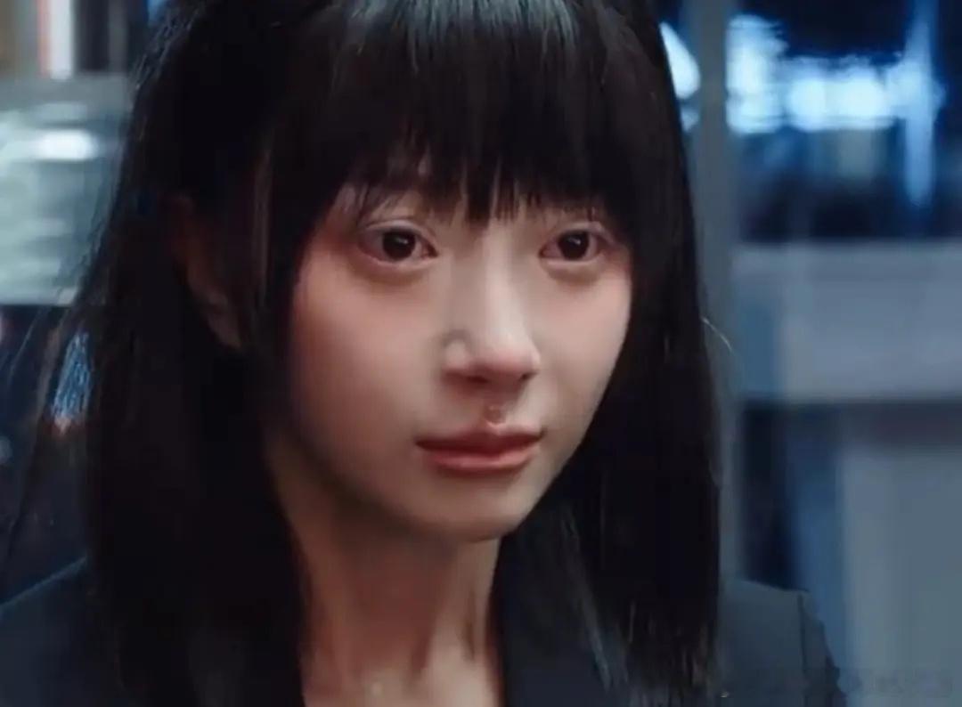 姜小果她真的整了吗？应该没有吧，看剧的时候其他地方都挺灵动的，就是哭的时候看着有