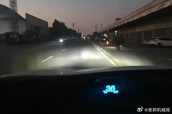 老车开到七八年，最怕的不是车旧，是钱花得不明不白。一台十年车龄的家轿，残值也就两